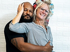 18 ans, Anal, Faciale, Pénétrer avec le poing, Lunettes, Hd, Réalité, Gicler