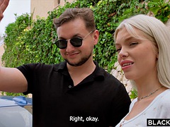 Grosser schwanz, Schwarz, Blasen, Braunhaarige, Schwarz, Handjob, Interrassisch, Im freien