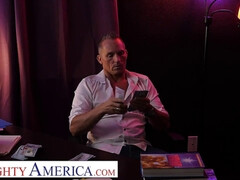 Américain, Sucer une bite, Brunette brune, Hd, Naturelle, Chatte, Criant, Jarretelles