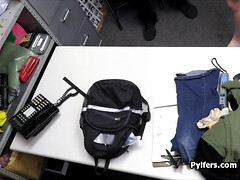 18 años, Amateur, Mamada, Morena, Sexo duro, Oficina, Espía, Adolescente