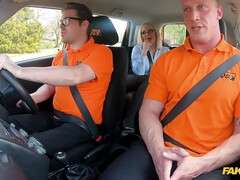 Luke Hardy makes Louise Lee squirt in the car