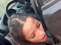 Anal, Brunette brune, Voiture, Attrapée, Mignonne, Queue, Orgasme, De plein air