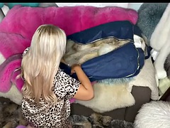 Tussi, Grosse titten, Blondine, Europäisch, Weibliche domination, Absätze, Lingerie, Titten