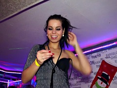 Grosse titten, Blondine, Spermaladung, Hardcore, Lesbisch, Milf, Öffentlich, Flotter dreier