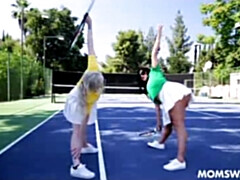 Blondine, Braunhaarige, Spermaladung, Hd, Hausfrau, Milf, Mutti, Stiefmutter