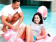 Grote kont, Grote lul, Pijpbeurt, Bruinharig, Natuurlijke tieten, Kort haar, Tiener, Tieten likken