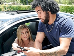 Culo grande, Verga grande, Estilo perrito, Interracial, Tetas naturales, Cabello corto, Flaco, Adolescente