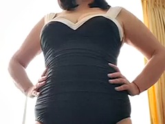 Enthousiasteling, Grote lul, Grote mammen, Oudere vrouw, Rijpe lesbienne, Moeder die ik wil neuken, Tieten likken, Vrouw