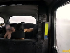 Grote mammen, Pijpbeurt, Hondjeshouding, Vingeren, Likken, Masturbatie, Kut duiken, Tieten likken