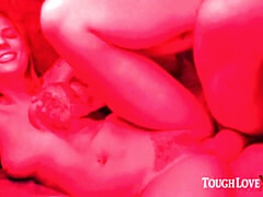 18 jaar, Grote kont, Grote lul, Grote mammen, Pijpbeurt, Hondjeshouding, Mager, Tiener