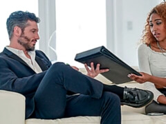 Verga grande, Mamada, Estilo perrito, Ébano, Interracial, Tetas naturales, Adolescente, Tetas