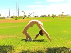 Анальный секс, Крупный план, Пальцем, Массаж, Мастурбация, На публике, Соло, Игрушки