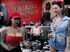 Mamada, Estilo perrito, Corridas faciales, Hd, Coño, Montar, Tatuaje, Trio