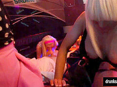 Mamada, Muñeca, Público