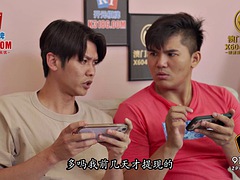 Asiatique, Nana, Sucer une bite, Tromperie, Cocu, Tir de sperme, Branlette thaïlandaise, Hard
