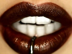 18 jaar, Grote mammen, Blond, Bruinharig, Rondborstig, Sperma shot, Vriendin, Tieten likken