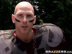 Blond, Beroemdheid, 1 man 2 vrouwen, Groep, Hd, Buiten, Rijden, Trio