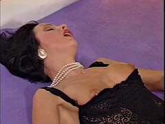 Lamer culo, Mamada, Europeo, Penetracion con dedos, Penetracion con puños, Madres para coger, Clasico, Esposa
