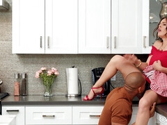 Grosser schwanz, Blondine, Braunhaarige, Würgen, Mutti, Piercing, Muschi, Titten