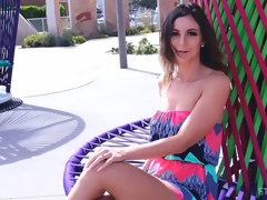 アナル, エクストリーム, 指いじり, オナニー, 公共, 一人, おもちゃ, スカートのぞき