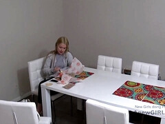 Leie, Grosser schwanz, Blasen, Besamung, Orgasmus, Pov, Titten, Vibrator