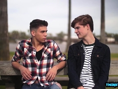 Abierta, Gay