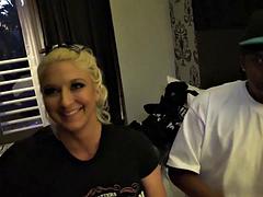 Leie, Asiatisch, Grosser schwanz, Grosse titten, Blasen, Schwarz, Gruppensex, Interrassisch