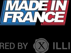 Grosser arsch, Grosse titten, Braunhaarige, Vollbusig, Kehlenfick, Jungendliche (18+), Flotter dreier, Titten