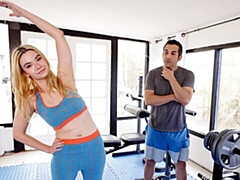 Gros cul, Grosse bite, Blonde, Sucer une bite, En levrette, Gym, Mère que j'aimerais baiser