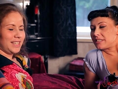 Perfect Body Stepmother Gives Handjob Sweet Tender Step-Son - Big knob