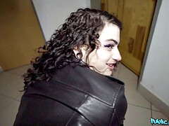 Cul, Sucer une bite, Brunette brune, De plein air, Collant, Pov, Tatouage, Nénés