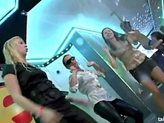 黒人, ブロンド, Hd, ヒール, レズビアン, パーティ, ピアス, ストッキング