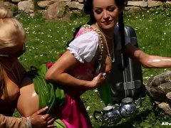 Fetiche de pies, Aceite, Al aire libre, Satén, Mojado