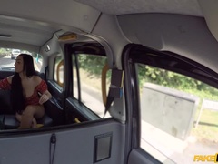 Поза 69, В машине, Член, Европейки, Лизание, От первого лица, Короткая стрижка, Тату