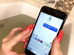 浴室, デカ尻, デカパイ, ブロンド, 巨乳な, 母, タトゥー, オッパイの