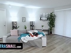 18 ans, Éjaculation interne, Conversation vulgaire, En levrette, Branlette thaïlandaise, Hd, Pov, Rugueux