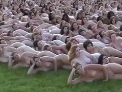 5000 undressed people laying out for the photographer who makes books