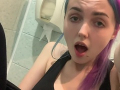 Femelle, Hd, Masturbation, Public, Solo, Adolescente, Toilettes, Webcam