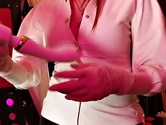 Leie, In den arsch, Handjob, Latex, Masturbation, Milf, Pov, Spielzeuge